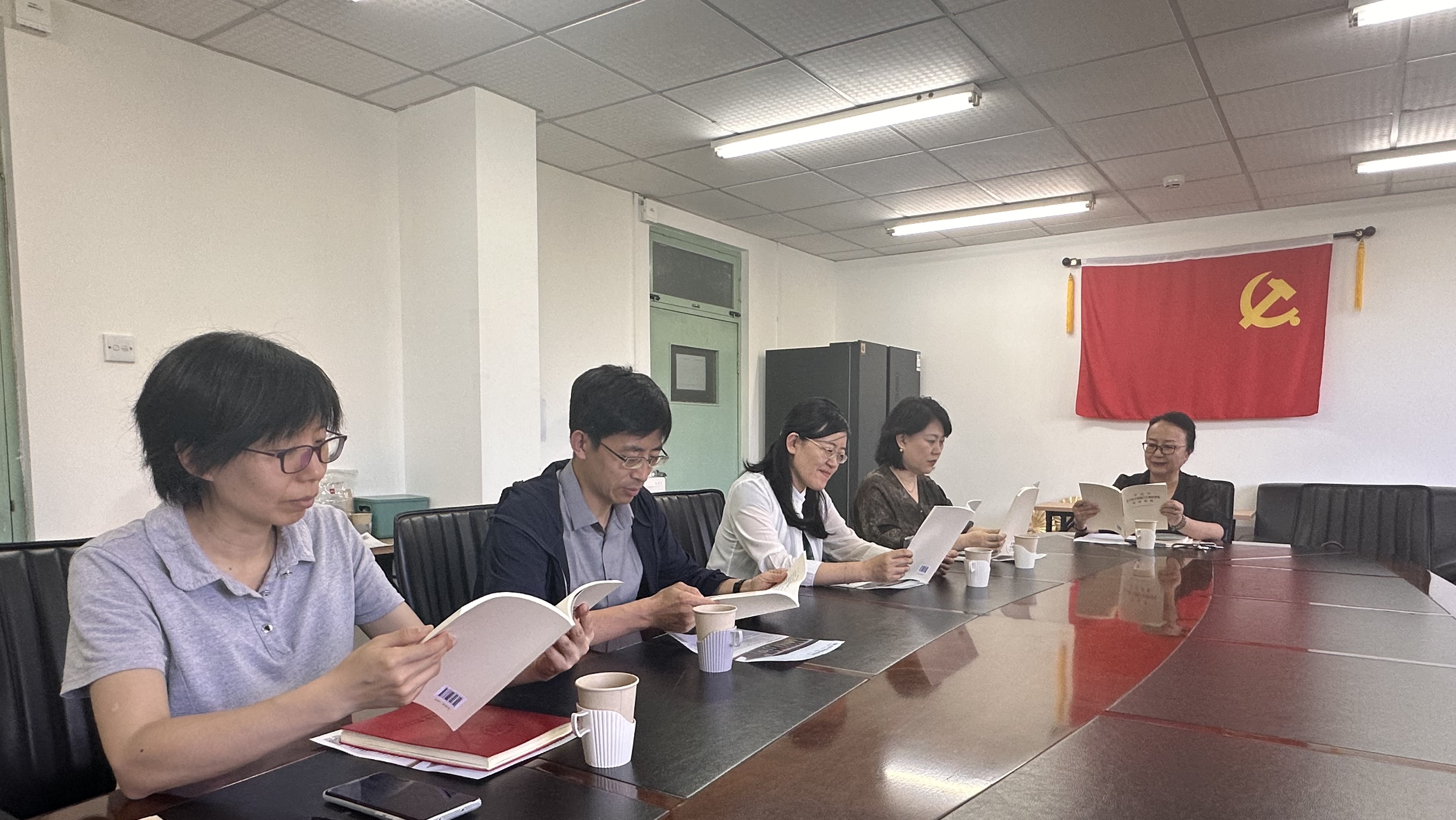 会议现场.jpg